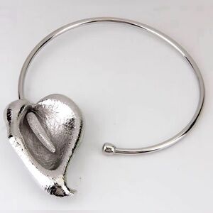 Zara Silver Oversized Leaf Choker  Necklace